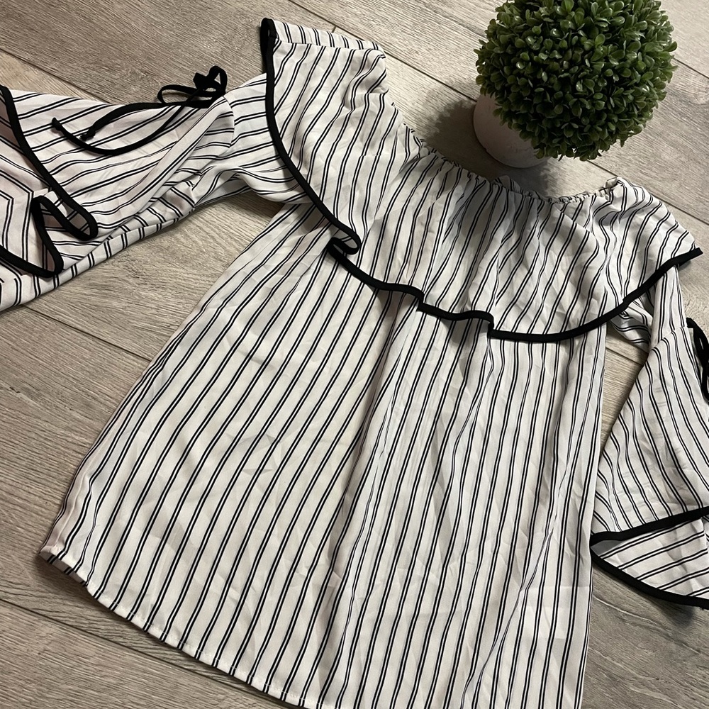 Maurices Off-shoulder CUTE